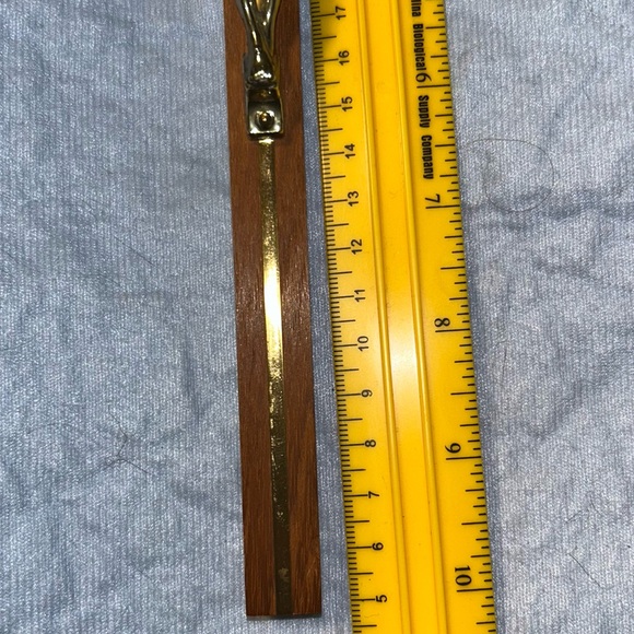 Vintage Wooden and Brass Crucifix with INRI Plaque - Picture 12 of 13